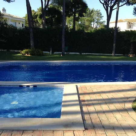 Charming House In With Shared Pool * Vilamoura